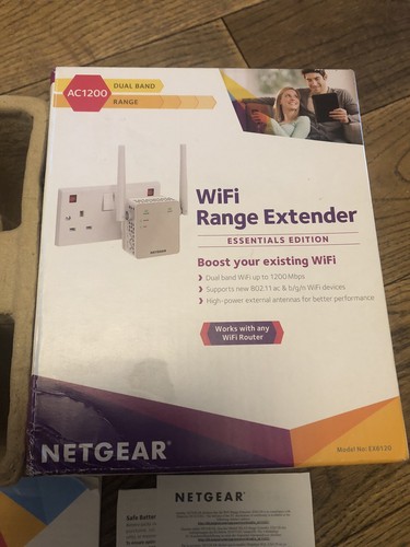 Netgear wifi booster plug - booster, in